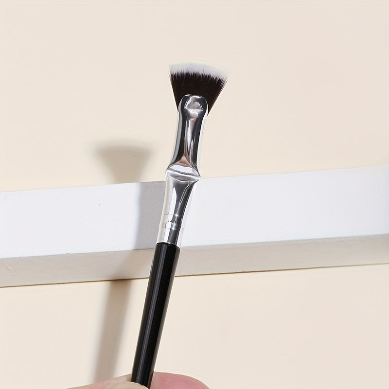 Get Natural Lifted Eyelashes With Our Professional Mascara Fan Brush 1pc Makeup Brush - No Smearing Or Clumping!